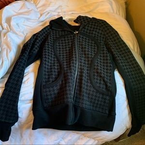 Lululemon black zip-up jacket